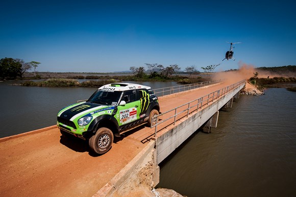 sertoes-antes-oficial-peterhansel